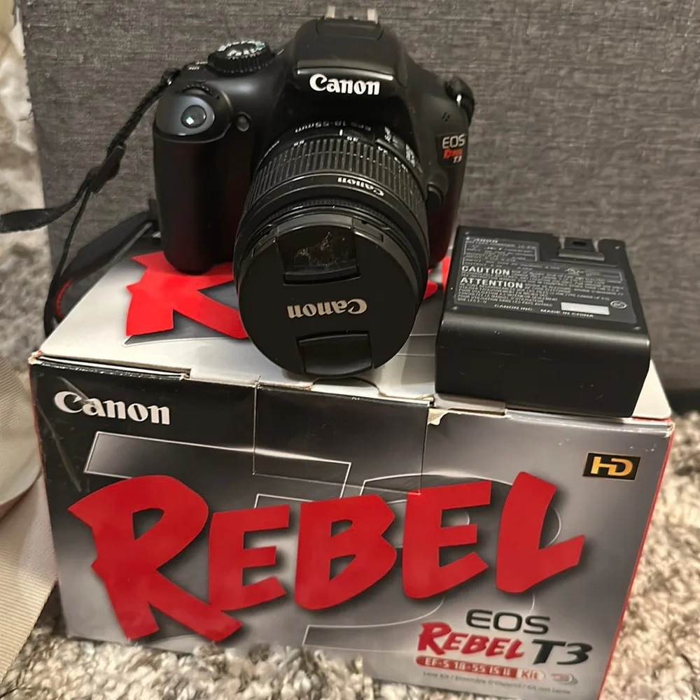 Canon Rebel EOS T3 HD EF-S 18-55 IS II Kit box & Manfrotto carry camera Bag New